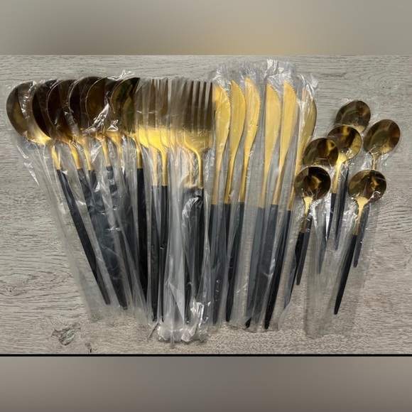 24 Pcs Gold/Black stainless steel utensils set - Picture 2 of 5